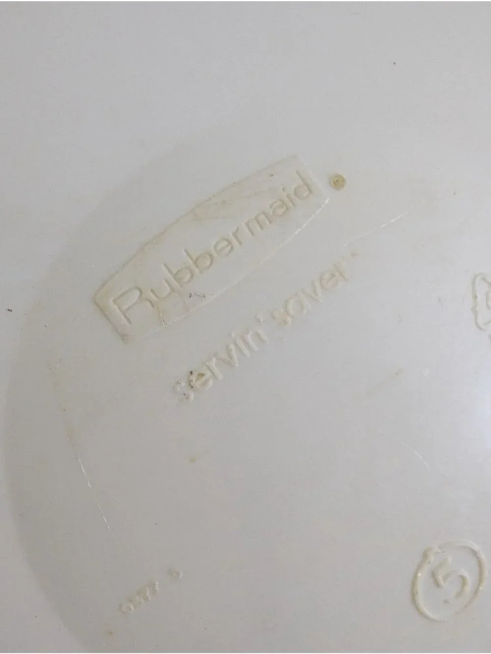 Vintage Rubbermaid Servin Saver Lid Almond ONLY for #5 Round 22 Cups Food Contai